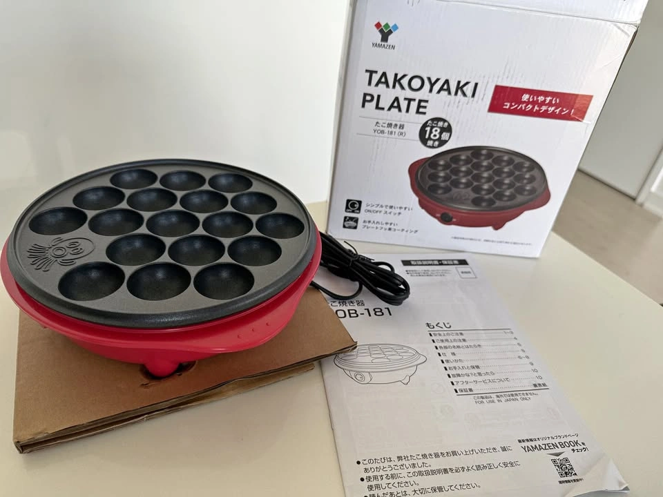 YAMAZEN Electric Japanese Takoyaki Maker Pan (18 Holes / Red)
