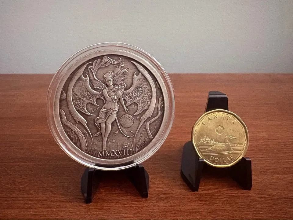 2018 “Temptation of the Succubus” 2 oz .999 silver round image indicator(5)