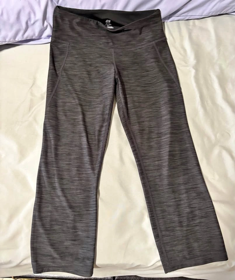 h&m sport leggings (medium)