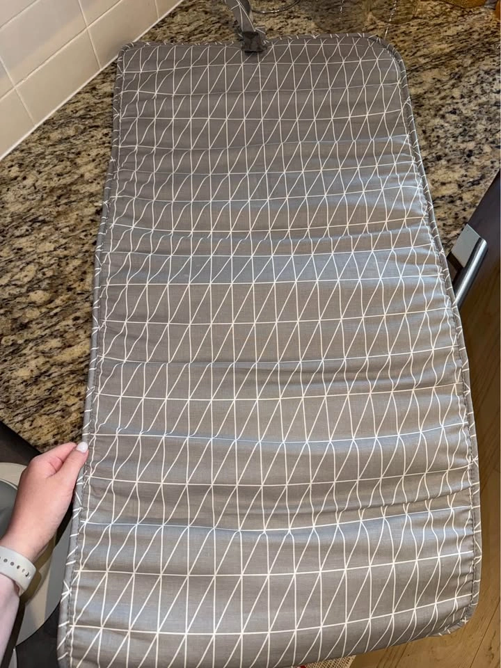 Roll-Up Foldable Compact Ironing Mat - photo 2