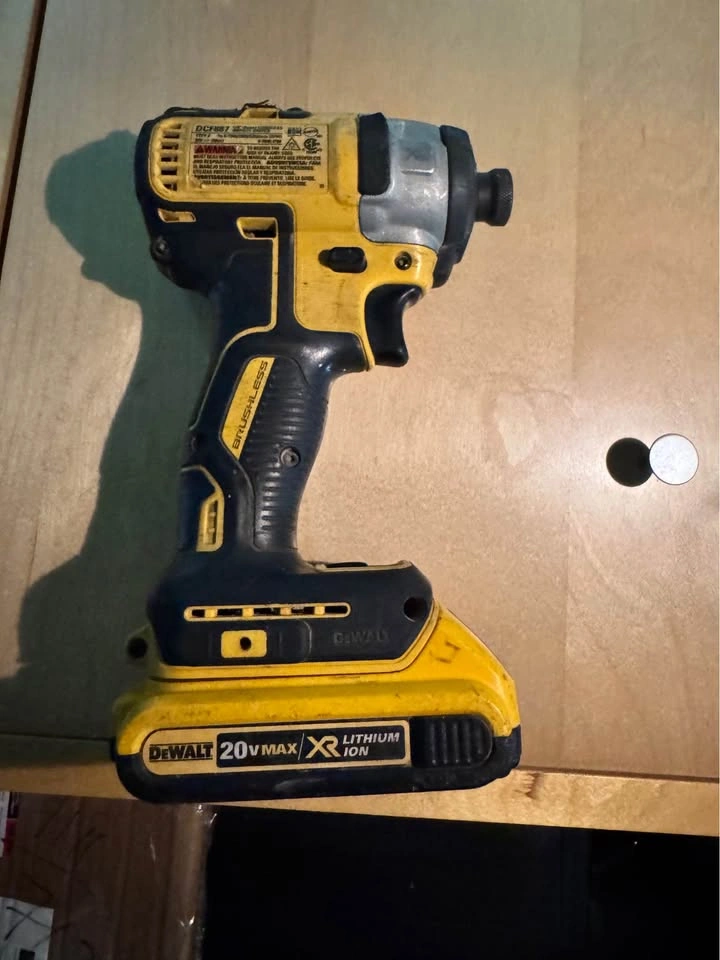 DeWalt 20V Cordless Brushless Drill & Impact Driver Combo Kit - photo 3