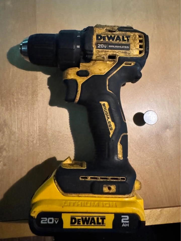 DeWalt 20V Cordless Brushless Drill & Impact Driver Combo Kit - photo 4