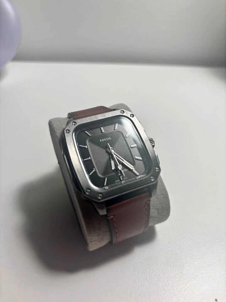 Square watch