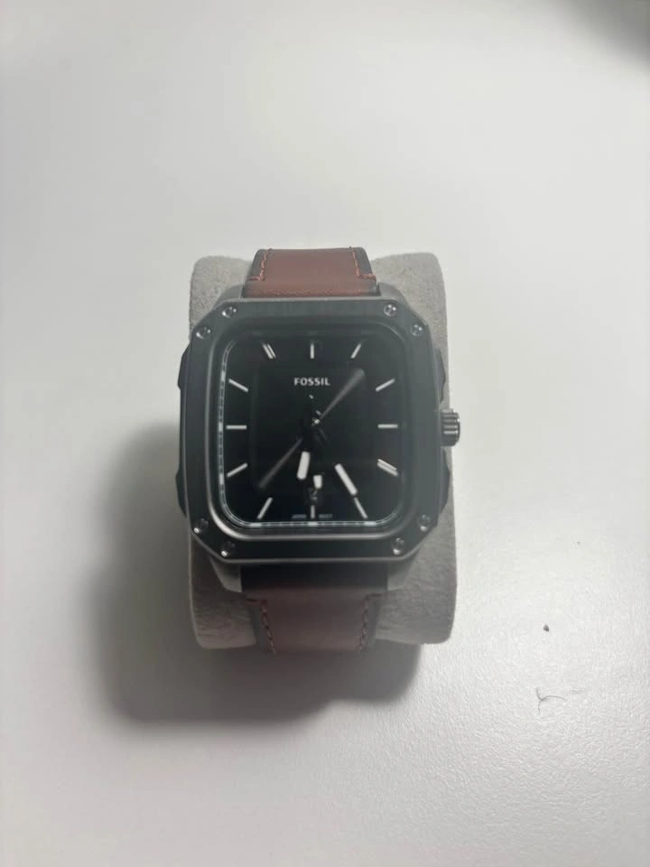 Square watch - photo 2