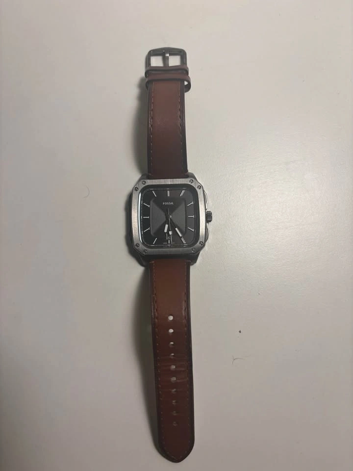 Square watch - photo 3