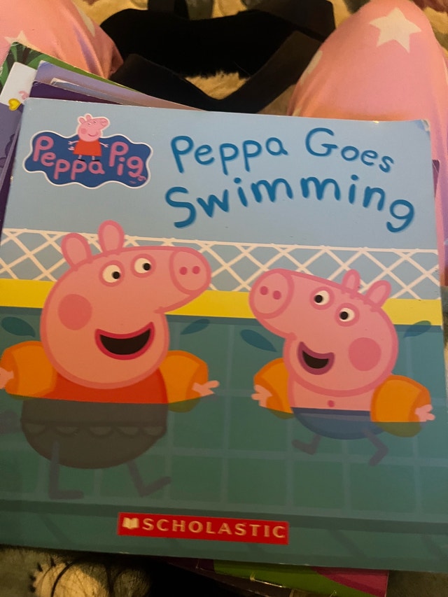 Scholastic Peppa Pig Story Time Box - photo 2