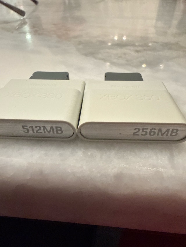Microsoft Xbox 360 Memory Units - photo 4