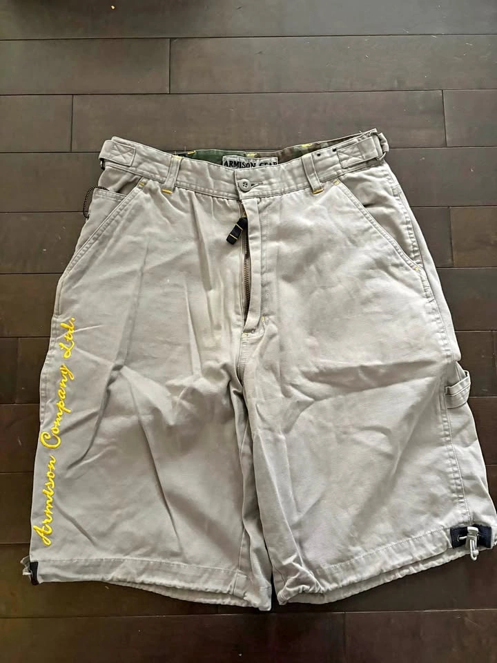 Baggy carpenter shorts