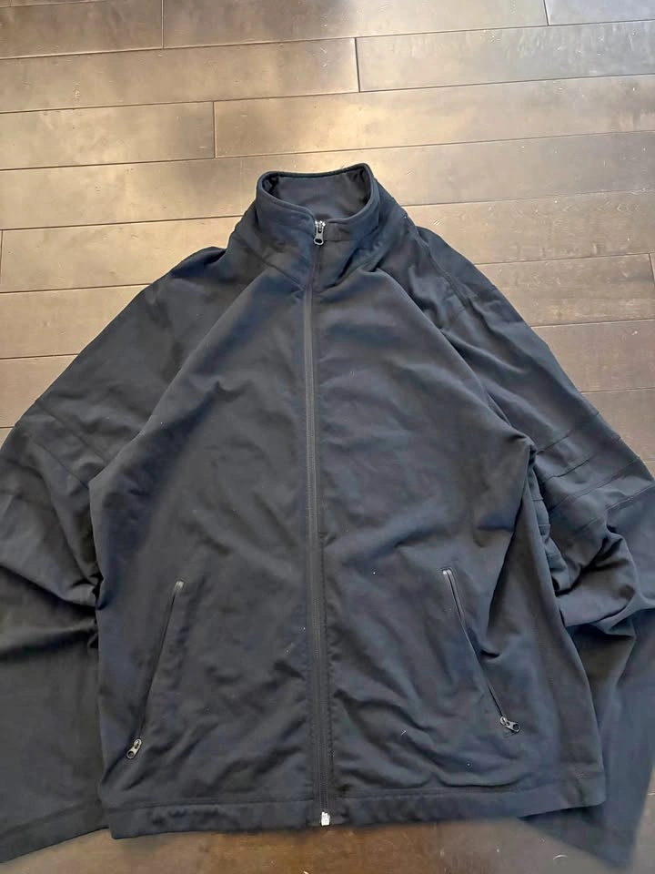 Lululemon light sweater