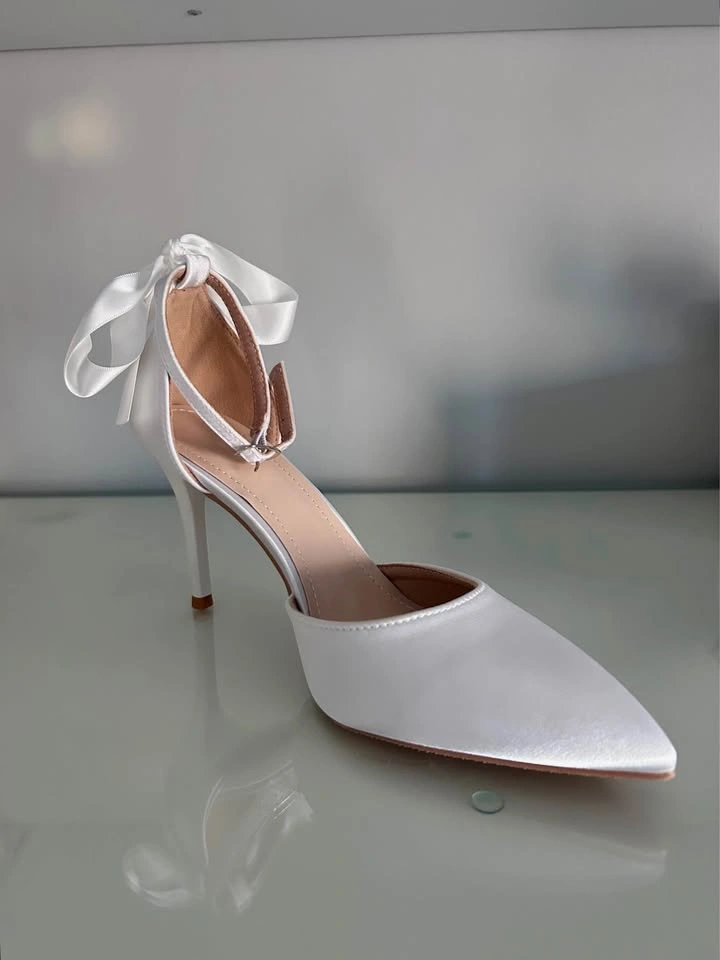 White satin heels with bow - photo 3