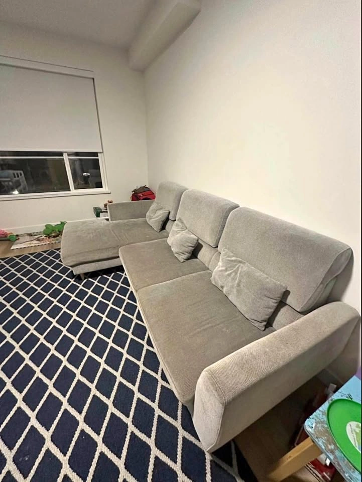 Grey Sectional Sofa with Chaise