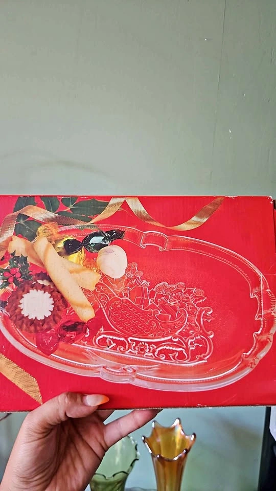 Christmas serving plates