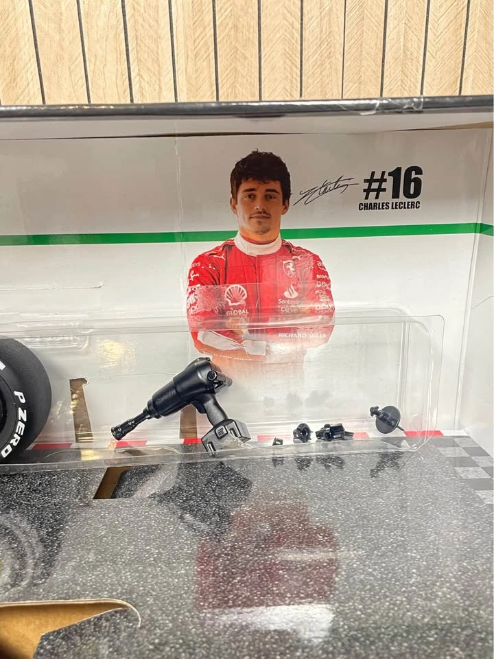 Maisto Tech RC Ferrari SF-23 Charles Leclerc #16 – 1:10 Scale - photo 5