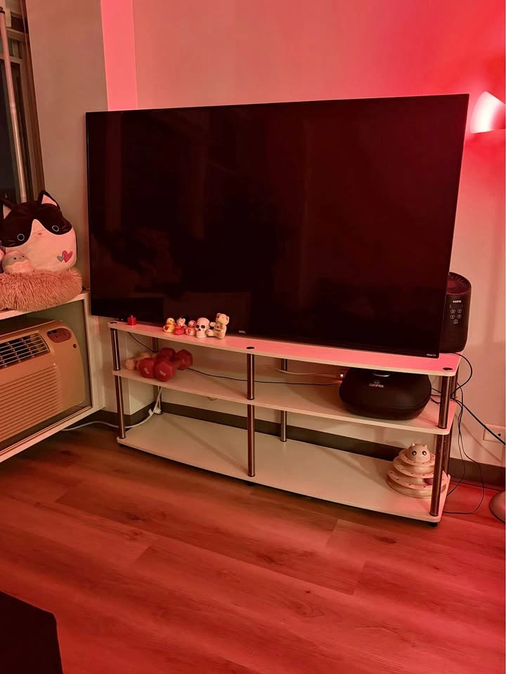 tv stand/entertainment center