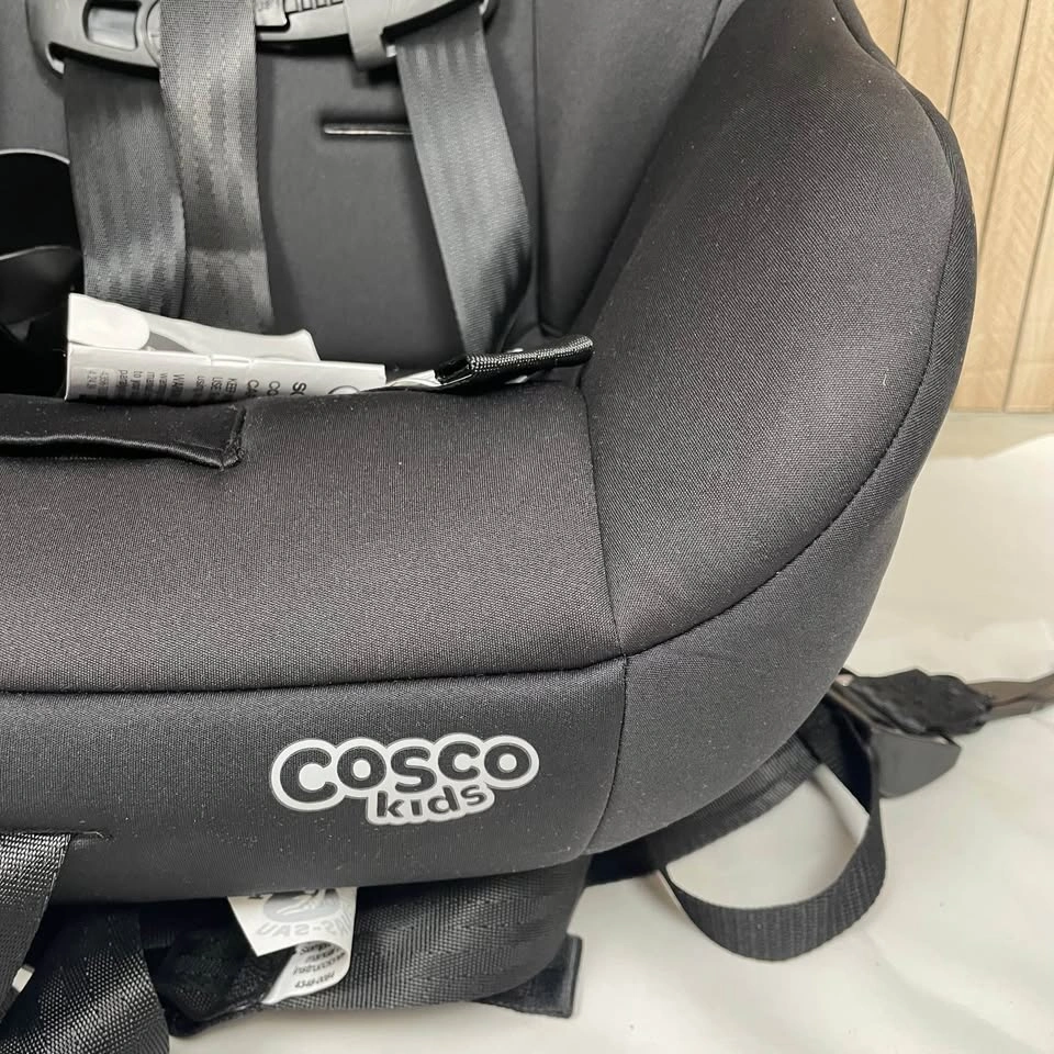 Cosco Kids Scenera Next Convertible Car Seat – Used, Like New - photo 5