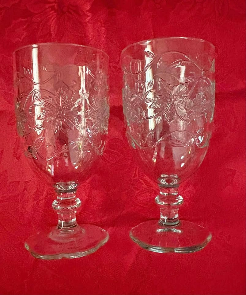 Set of 2 Poinsettia Princess House Goblets