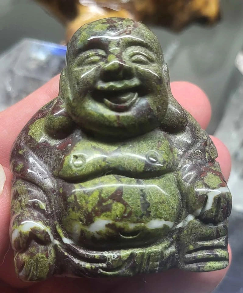 Dragonblood Crystal Buddha Carving - photo 2