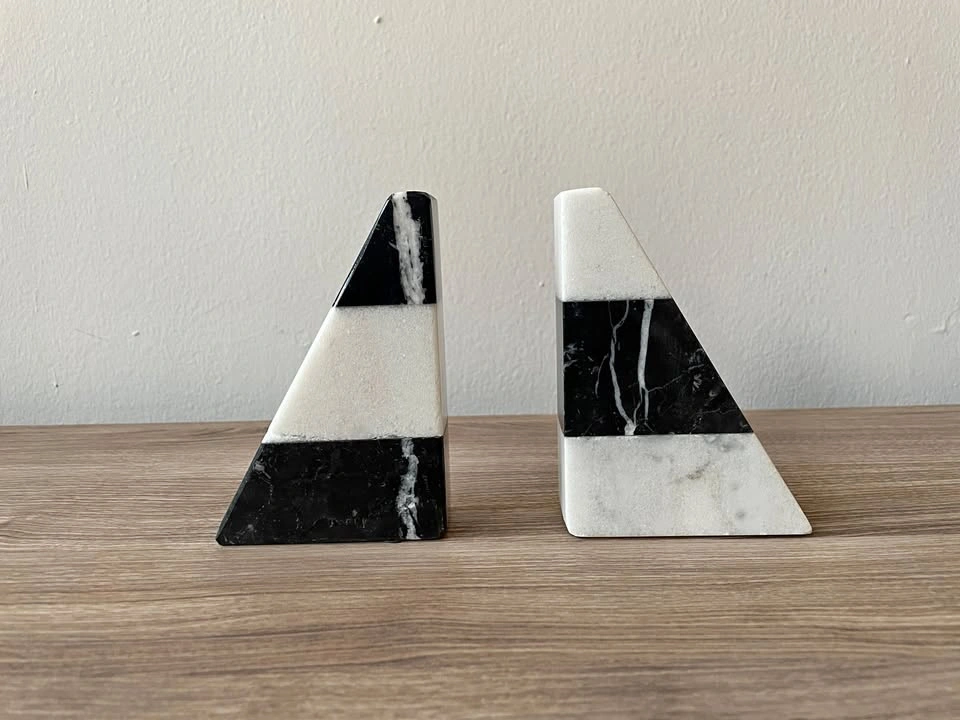 Structube Bookends