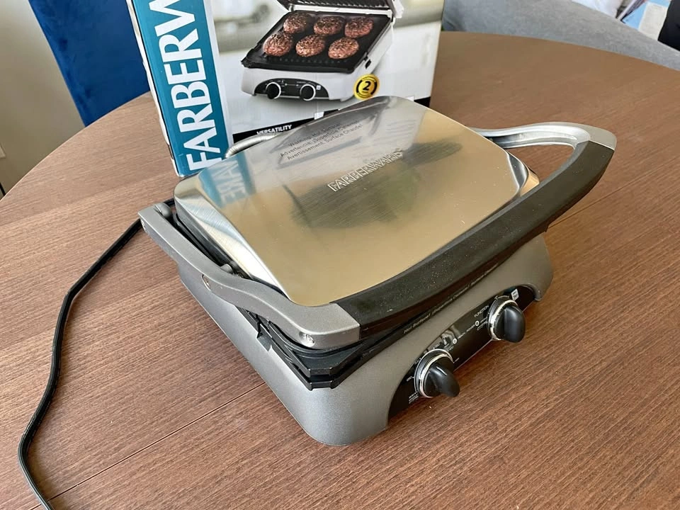 4-in-1 Grill and Sandwich Press