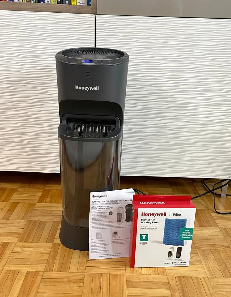 Top Fill Honeywell Tower Humidifier HEV620 with new filter