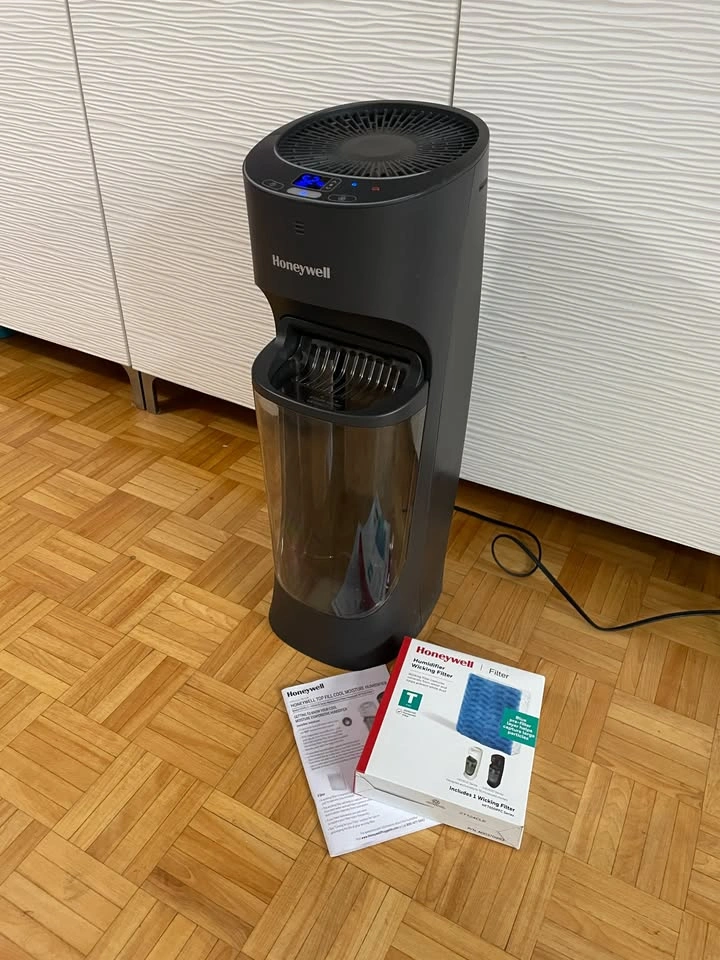 Top Fill Honeywell Tower Humidifier HEV620 with new filter - photo 2