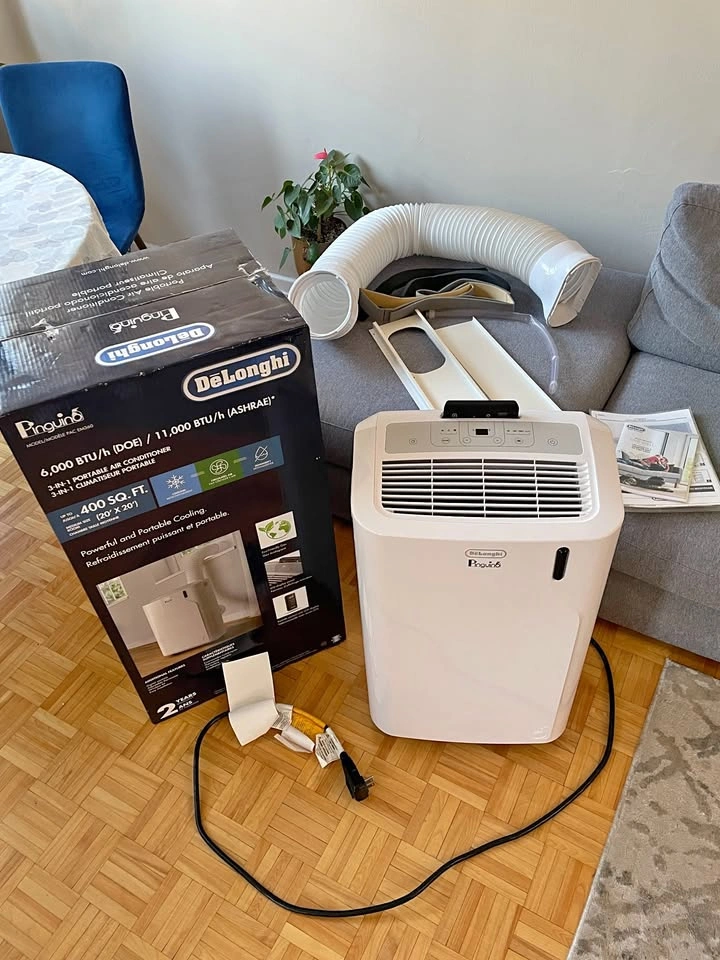 DeLonghi Pinguino PAC EM360 Portable (400 Sq Ft) Air Conditioner