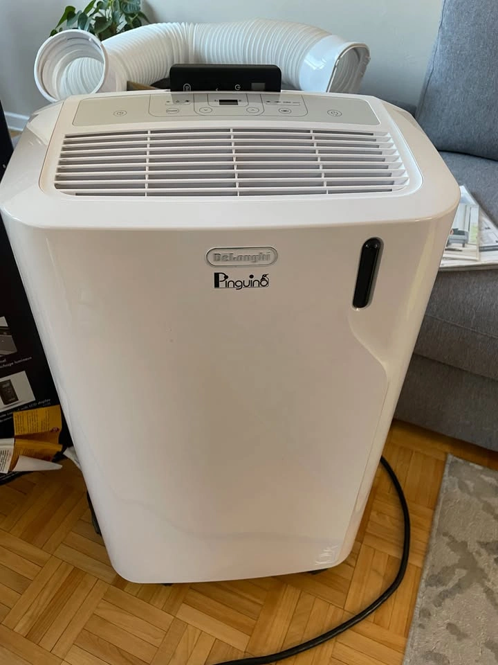 DeLonghi Pinguino PAC EM360 Portable (400 Sq Ft) Air Conditioner - photo 4