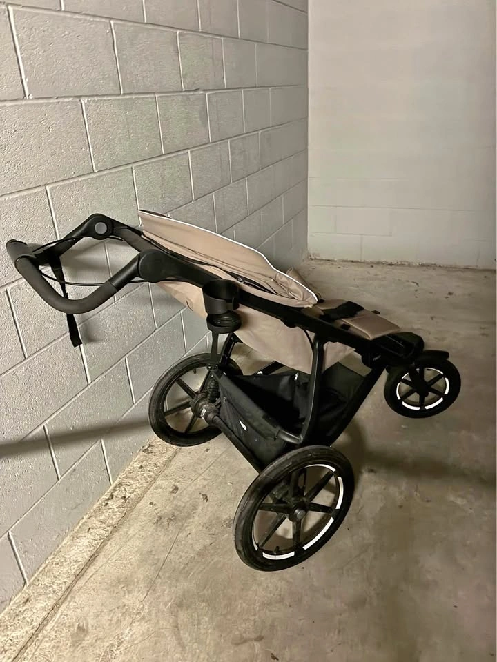Thule Urban Glide 3 Taupe Running & All Terrain Stroller
