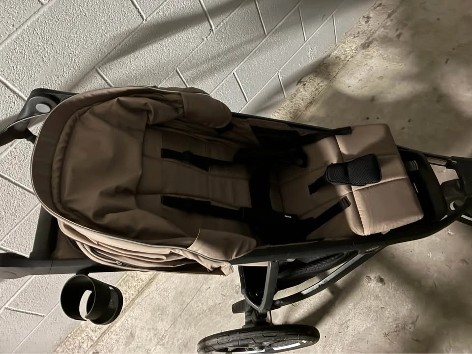 Thule Urban Glide 3 Taupe Running & All Terrain Stroller - photo 2