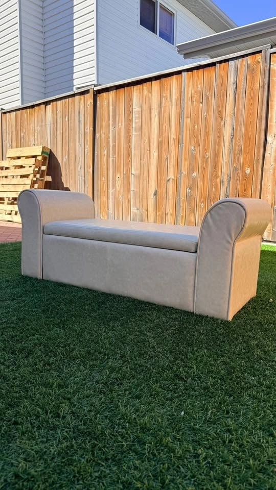 ✨ NEW | Cream Faux Leather Storage Bench ✨ - photo 3