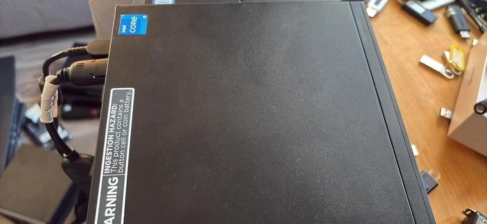 Lenovo ThinkCentre M70q Gen 5 i5-14400T 16 GB RAM 240 GB SSD - photo 3