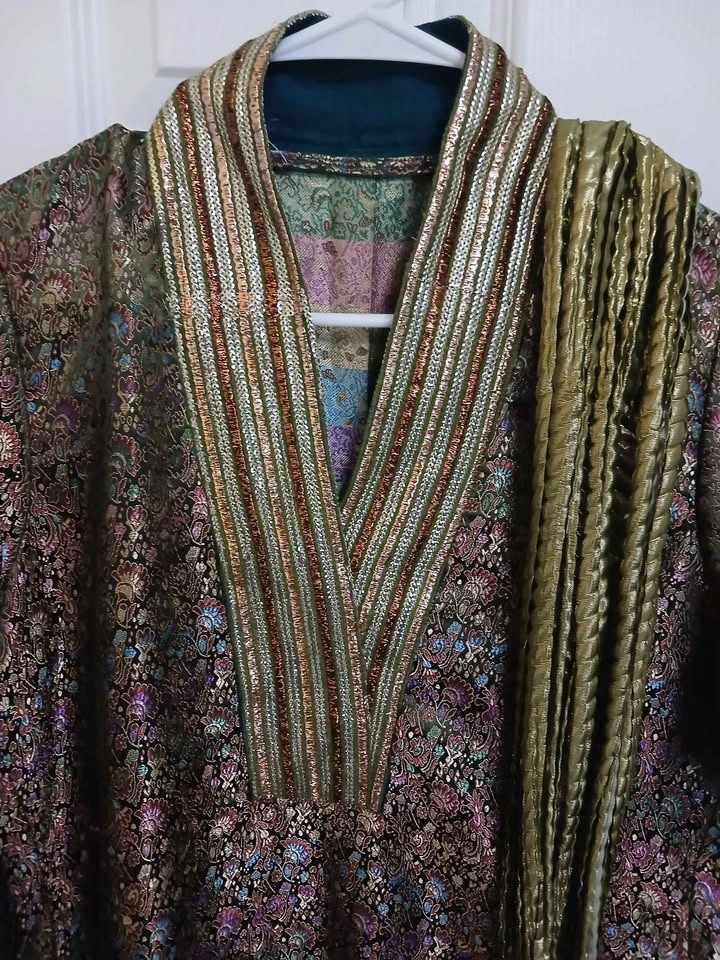 Elegant Olive & Gold Floral Brocade Long Kurti Set - photo 2