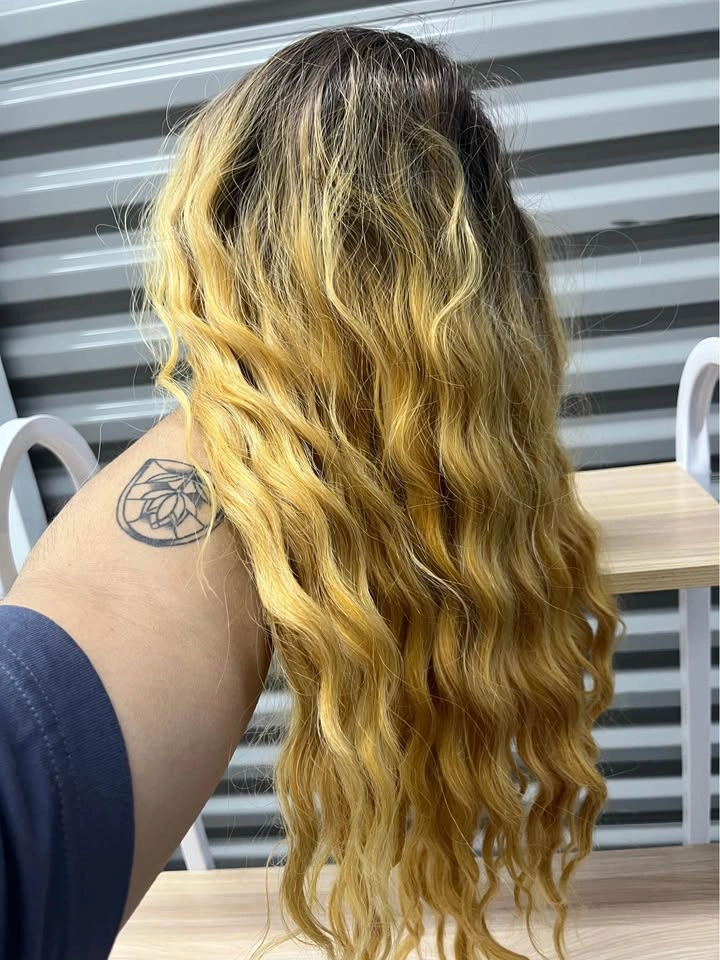 Ombre Wavy Synthetic Wig - photo 3