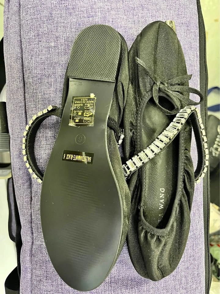 Azalea Wang Flats US Size 6