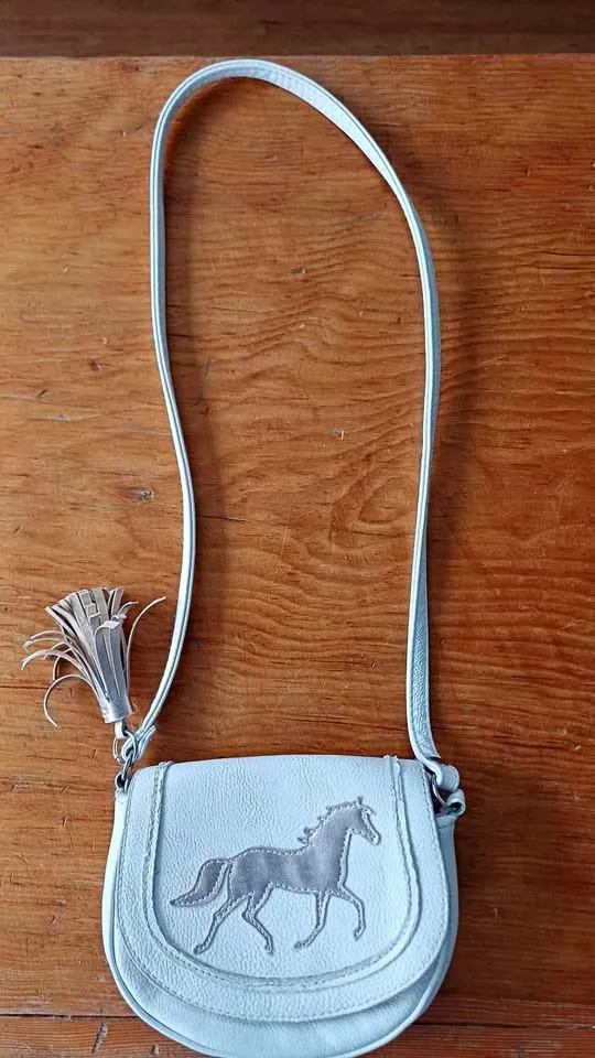 Cute little purse for a kid (H&M) thumbnail