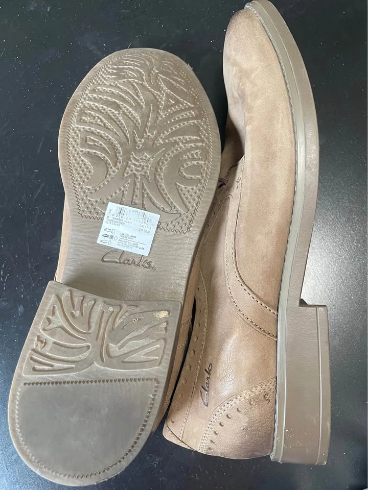 Clarks Garren Plain Leather Shoes - photo 3