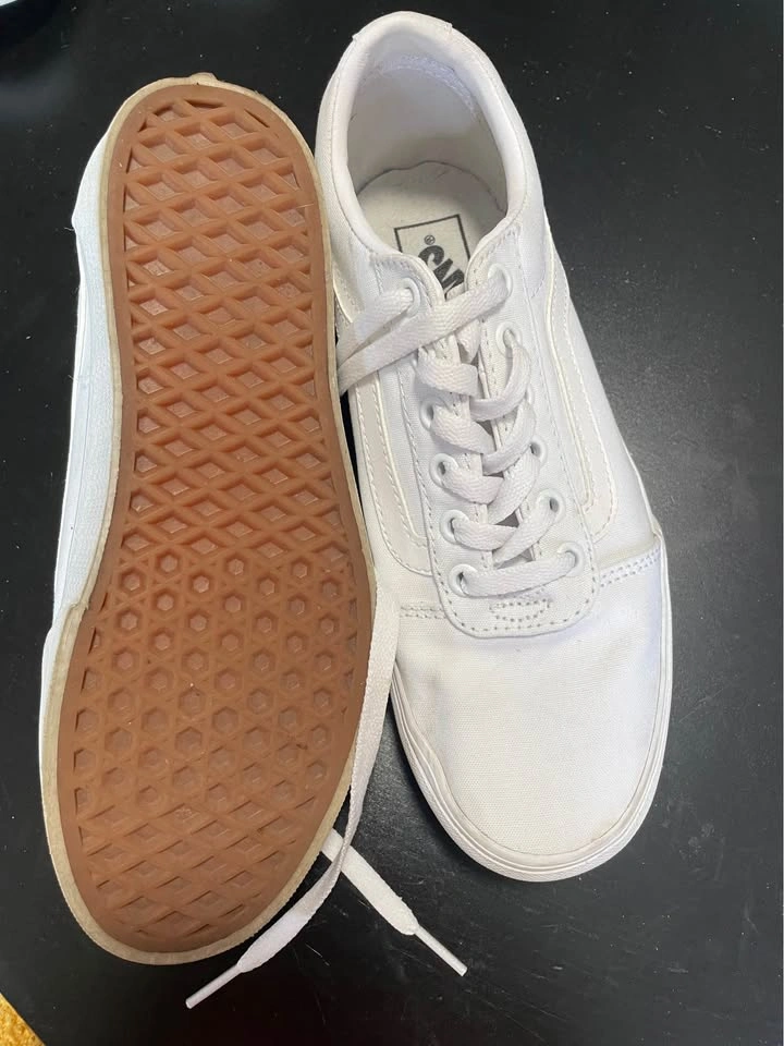 Vans Old Skool Shoes - Black and White Pairs - photo 4