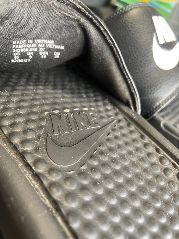 Nike Slides - photo 2
