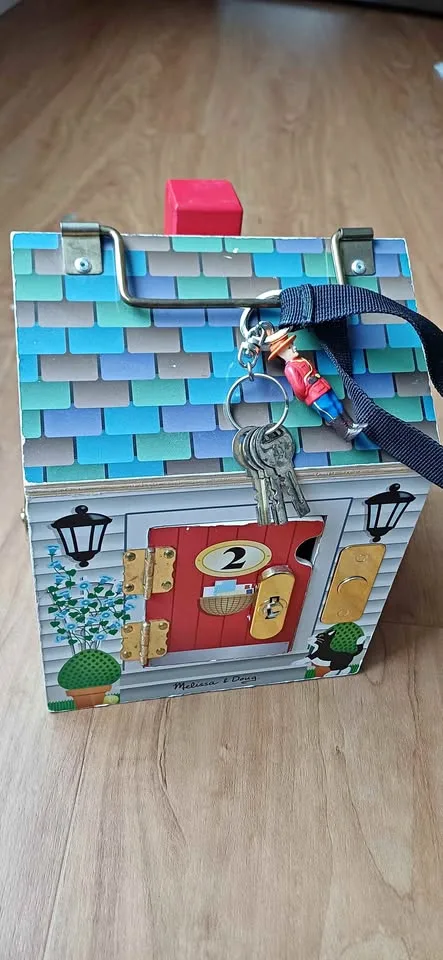 Melissa & Doug House with Keys thumbnail