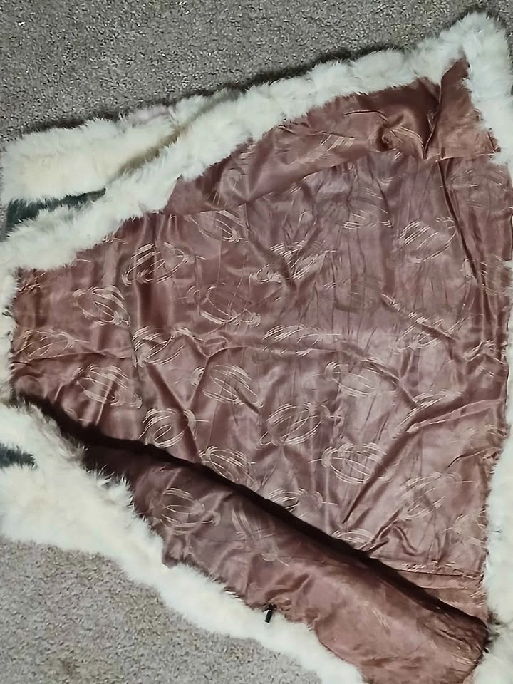 Faux Fur Vest with Trim BRAND NEW - photo 2