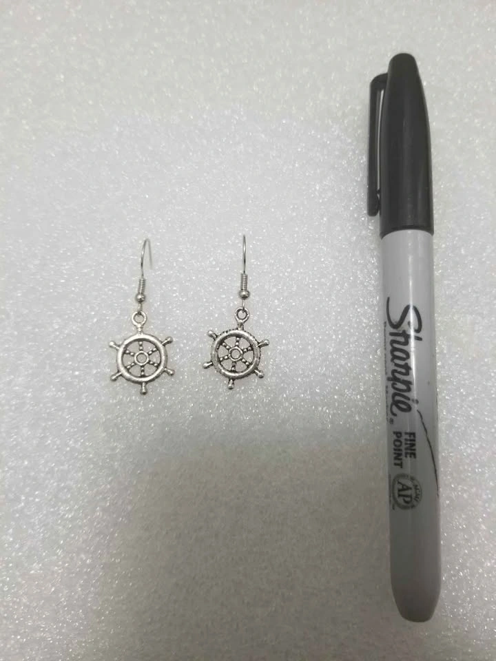 Ship wheel charm earrings - photo 3