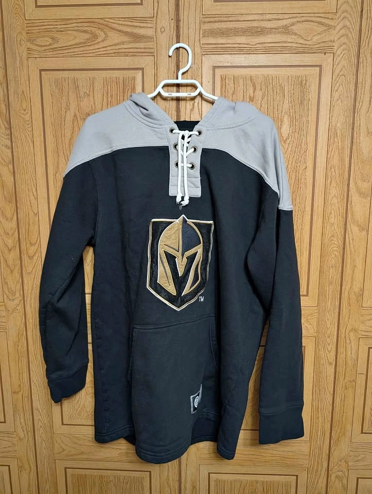 Fanatics Vegas Golden Knights Lace-Up Hoodie