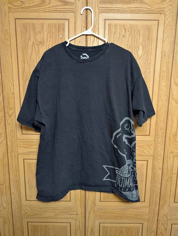 Vintage Mid-2000s UFC Graphic T-Shirt - Made in USA 2Xl