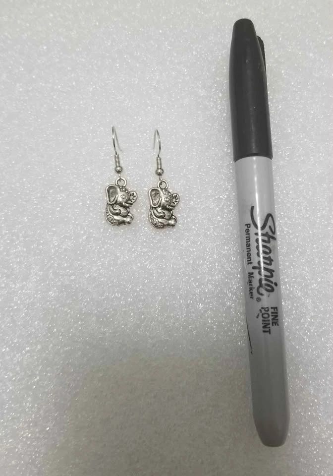 Elephant charm earrings - photo 3