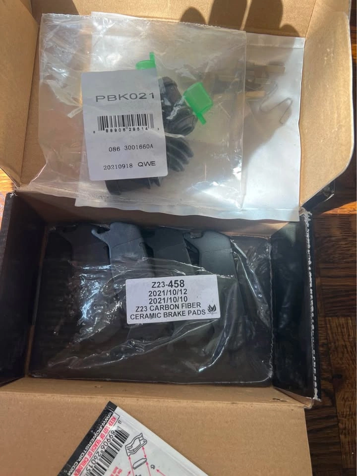 New Carbon fiber ceramic brake pads - photo 3