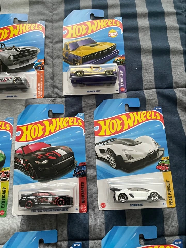 Hot Wheels Car Lot - photo 4