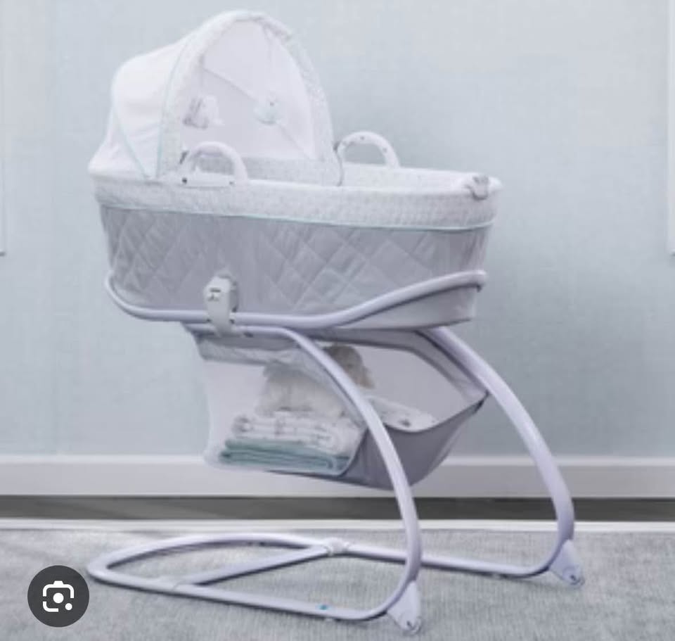 Delta Children Deluxe Moses Basinet for Sale - photo 4