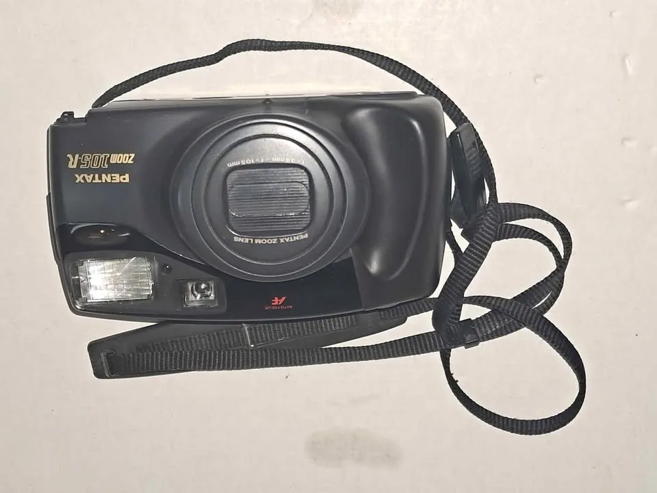 Pentax zoom 105-R film camera for parts thumbnail