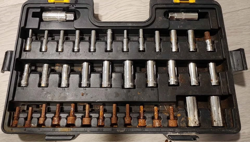 75-Piece Mastercraft Socket & Bit Tool Set with Extras - photo 2