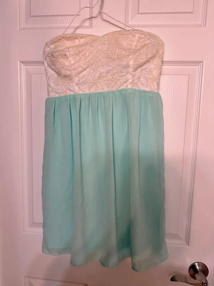 Mint Green Strapless Lace and Chiffon Dress